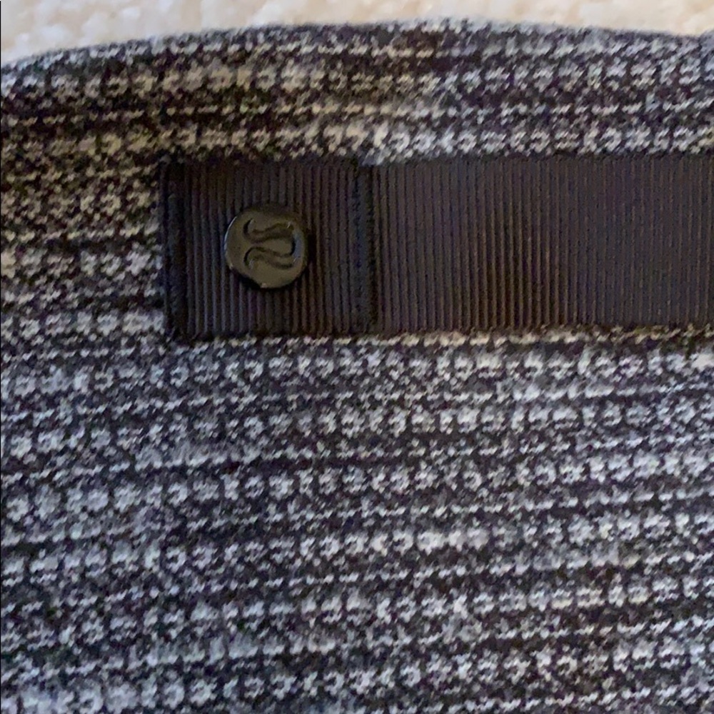 LuLuLemon Snap Scarf